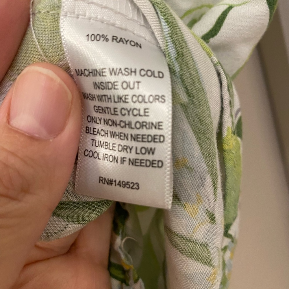 Alex + Jordan Bright Lime Print Button-Up Blouse Fits Like L not XL as labeled - Picture 4 of 4